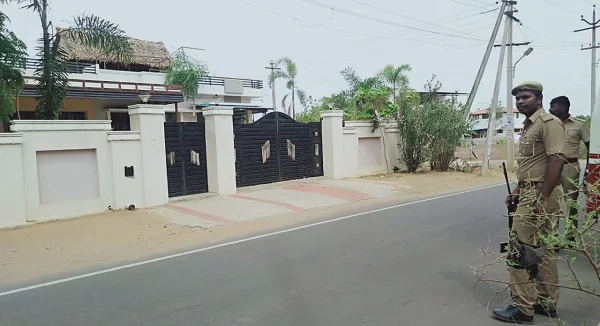 கொலை நடந்த வீடு