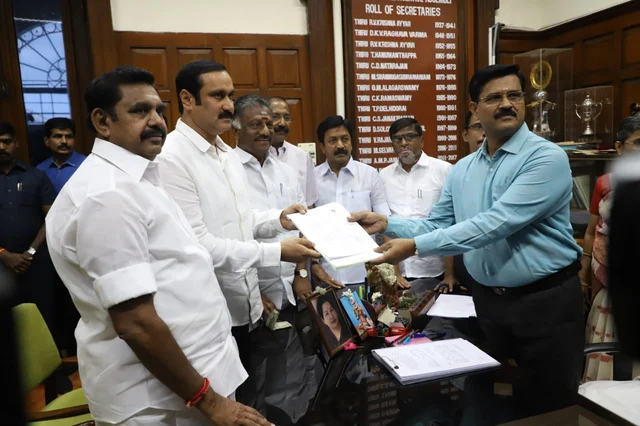 ராஜ்யசபா தேர்தலில் அன்புமணி வேட்புமனு தாக்கல் செய்தபோது...