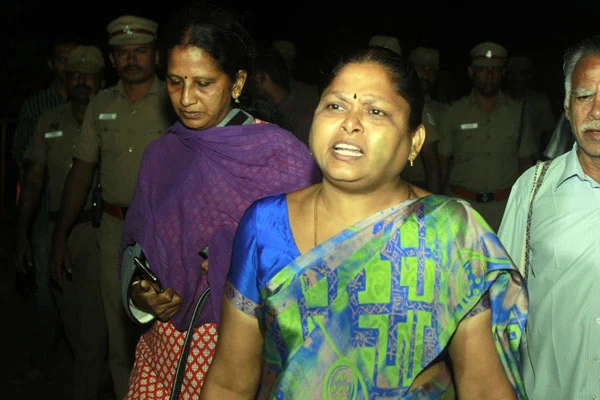 முகிலன் மனைவி பூங்கொடி