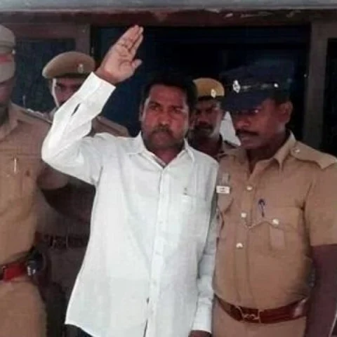 முகிலன்