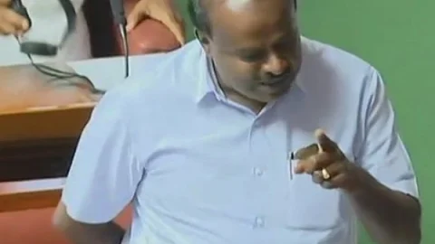சட்டப்பேரவையில் குமாரசாமி