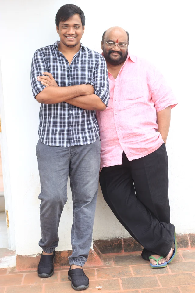 சந்தானபாரதி மகனுடன்