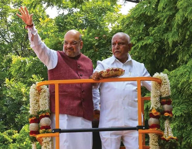 கண்ணி வைத்துக் காத்திருக்கும் எடியூரப்பா... கர்நாடகாவிலும் அவுட்டாகிறது காங்கிரஸ்!