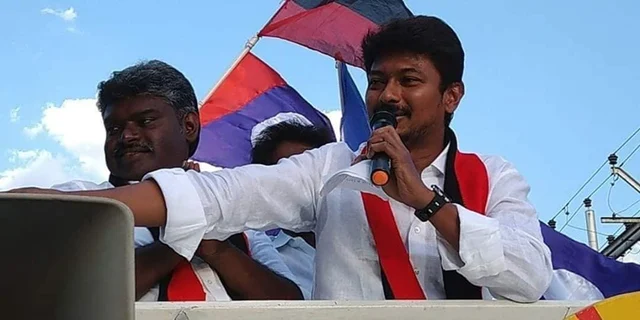 உதயநிதியுடன் எம்.பி தனுஷ்குமார்