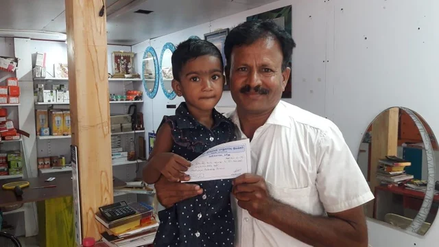 கண்மாய் தூர்வார உண்டியல் பணத்தைக் கொடுத்த 2 வயது சிறுமி - தேனியில் நெகிழ்ச்சி!