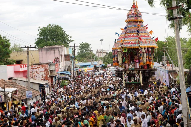 `செய்தியாளர்கள் யாரையும் காணோம்!' - ஆளுங்கட்சி சேனல் கேமராவை உடைத்த அமைச்சர்?