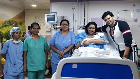 மருத்துவமனையில் குழந்தை உடன் கணேஷ் வெங்கட்ராம் - நிஷா
