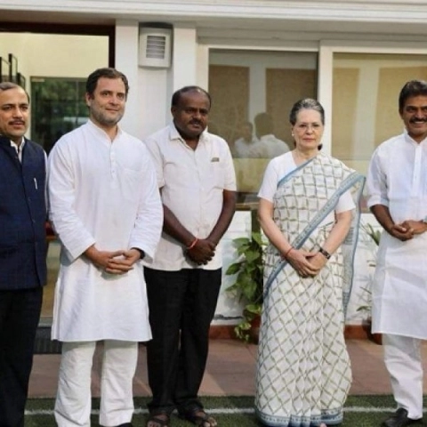 ராகுல், குமாரசாமி, சோனியா காந்தி