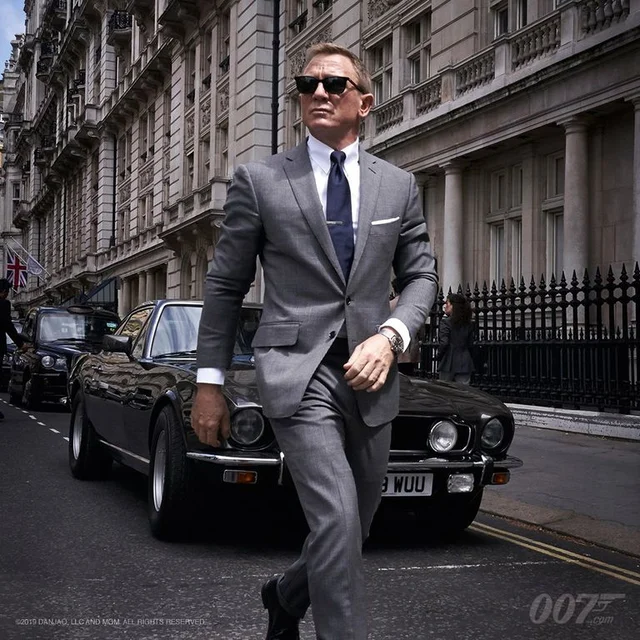 Daniel Craig