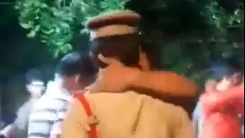 போலீஸ்