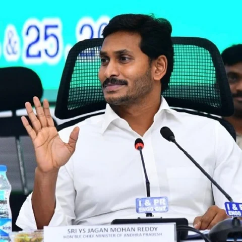 ரூ. 8 கோடி செலவில் சந்திரபாபு நாயுடு கட்டிய கட்டடம்! - ஒரேநாளில் இடிக்க உத்தரவிட்ட ஜெகன்மோகன்