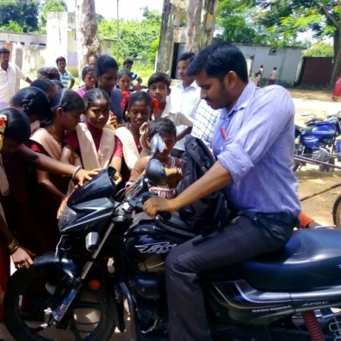 ஆசிரியர் பகவான்