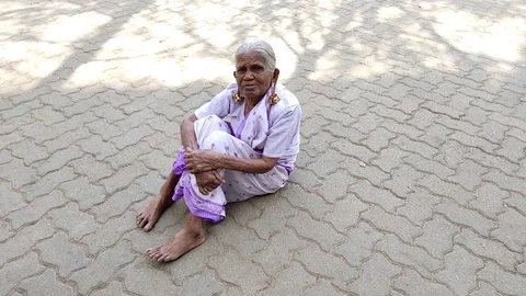 95 வயது மூதாட்டி அன்னபுஷ்பம்