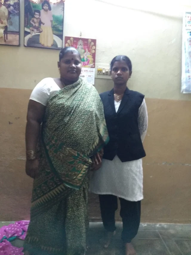 அம்மாவுடன் சினேகா