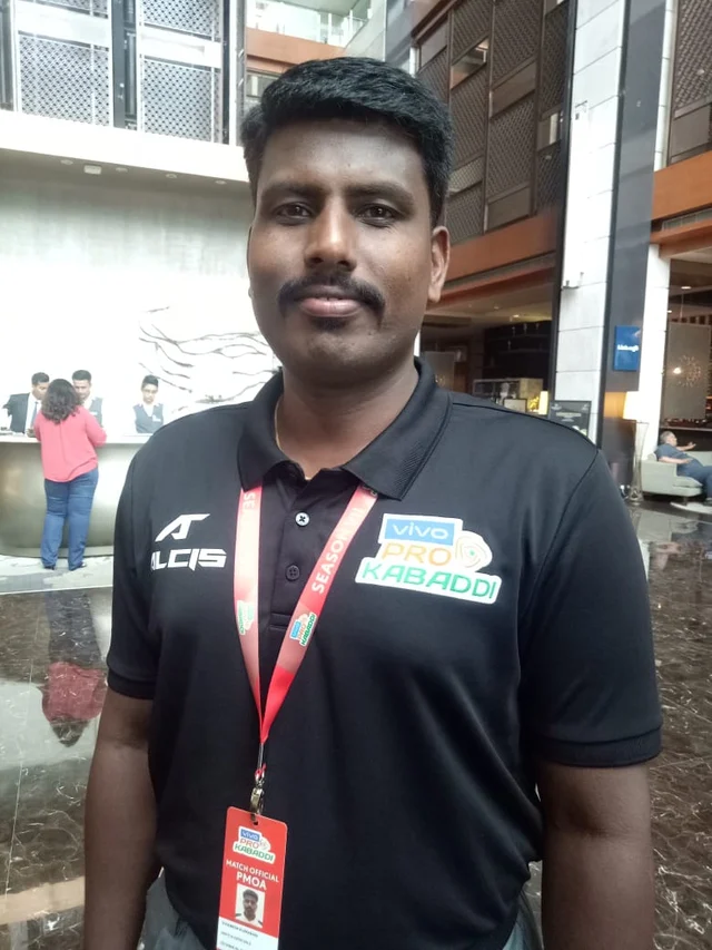சிவனேஷ்குமரன்