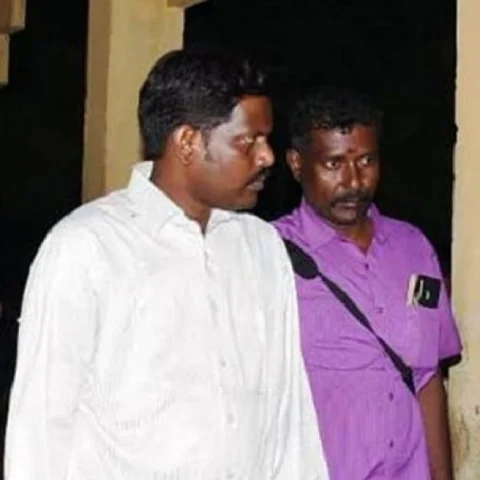 லஞ்ச ஒழிப்புப் புகாரில் அடுத்தடுத்து சிக்கும் அதிகாரிகள்! - திருச்சியில் அதிர்ச்சி