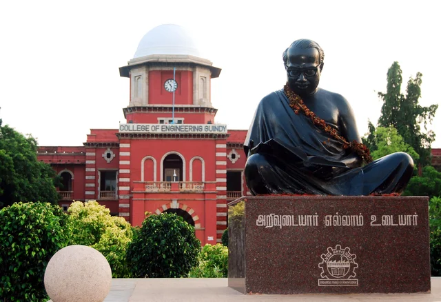 கதிகலக்கும் கடைசி நேர அறிவிப்புகள்! - மாணவர்களைக் குழப்புகிறதா அண்ணா பல்கலைக்கழகம்?