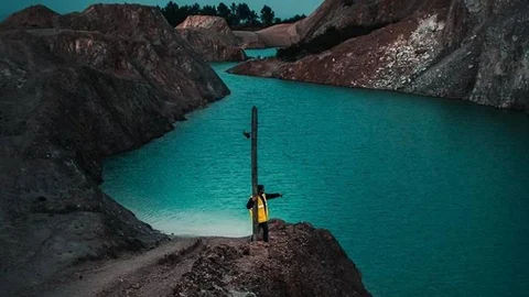 மாண்டி நேமே ஏரி