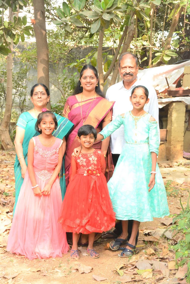 குழந்தைகளுடன் சிநேகா