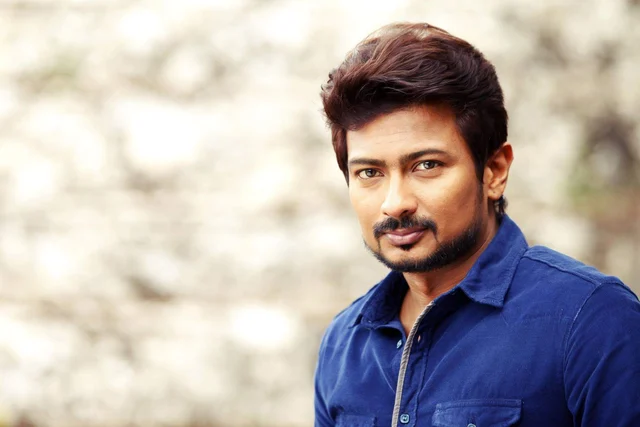 கெத்து கெட்டப்பில் உதயநிதி