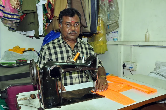 காஸ்ட்யூமர் முருகன்