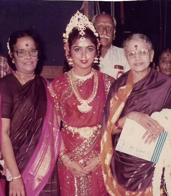 எம்.எஸ்.சுப்புலட்சுமி மற்றும் டான்ஸ் குருவுடன் ரேவதி