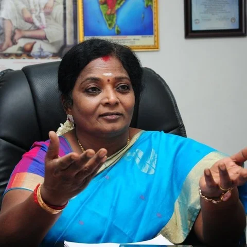 ``என் மனதில் வருத்தங்கள் இருக்கின்றன; அவை என்னுடன் போகட்டுமே!" - தமிழிசை