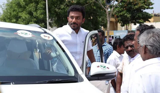 `2.10 நிமிடம் ஆங்கிலத்தில் பேசினார்!" நாடாளுமன்றத்தில் ஒலித்த ரவீந்திரநாத்தின் கன்னிப் பேச்சு