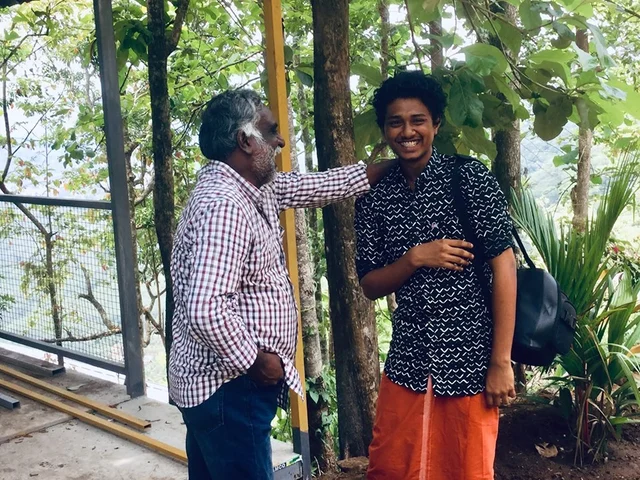 ’’அஸ்வகோஷ்கிட்ட ஒண்ணு கேட்டேன்; ஆறு ஆட்டோகிராஃப் போட்டார்..!’’ - ஆவணப்பட இயக்குநர் வம்சி