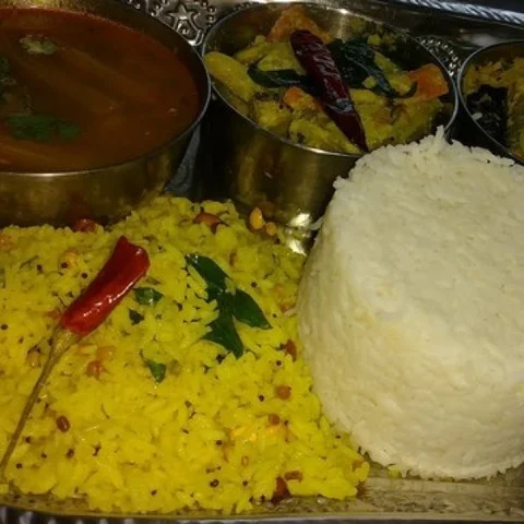 ''தயவுசெய்து சாத உணவு கேக்காதீங்க!''- விழிபிதுங்கி நிற்கும் ஹோட்டல்கள்