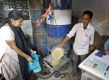 `மிரட்டல்' மஹுவா முதல் `ஓப்பன் டாக்' ஓவியா வரை... பின்னணி ஸ்பெஷல் #VikatanTop10