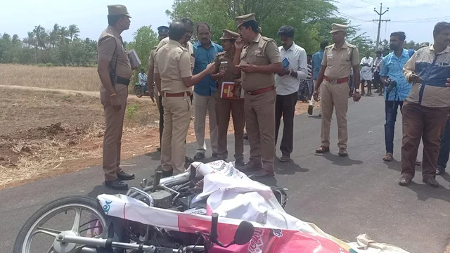 கொலை நடந்த இடத்தில் காவல்துறையினர் விசாரணை