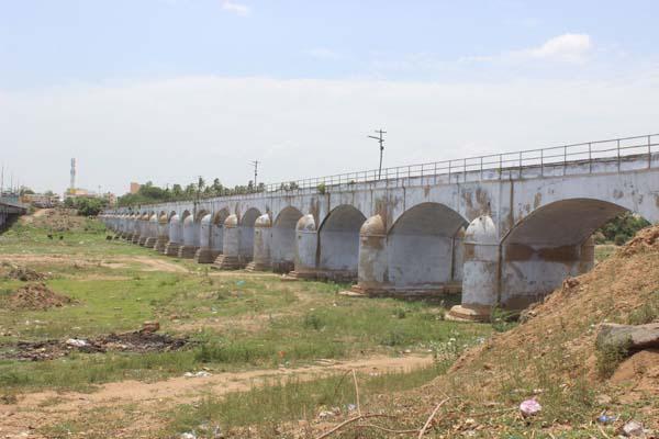 `வயதோ 95, வெடி வச்சும் உடைக்க முடியல'- அமராவதி பாலத்தின் சுவாரஸ்ய தகவல்கள்
