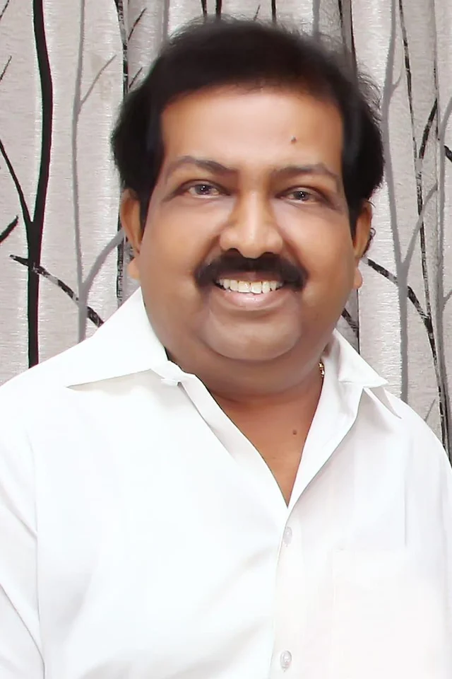 `அ.தி.மு.க மாவட்டச் செயலாளருக்கு எதிராகக் கலகக்குரல்!' - சமாதானம் செய்யும் தளவாய் சுந்தரம்!