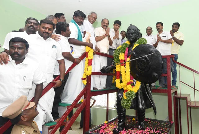 கடம்பூர் ராஜு