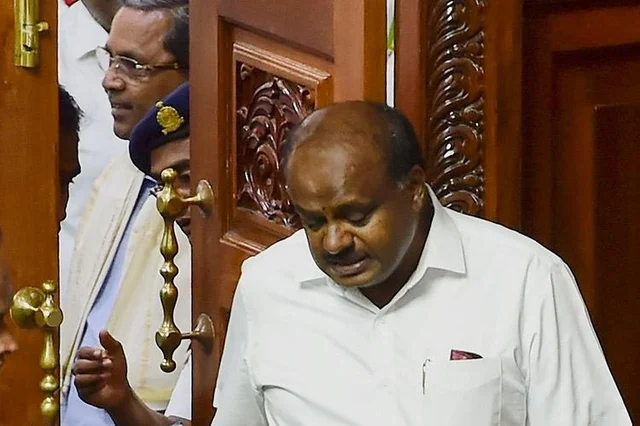 சட்டப்பேரவையில் குமாரசாமி
