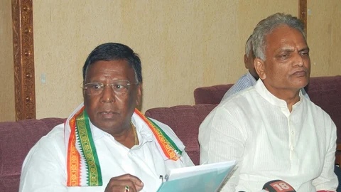 புதுச்சேரி முதல்வர் நாராயணசாமி