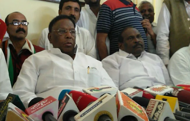 புதுச்சேரி முதல்வர் நாராயணசாமி