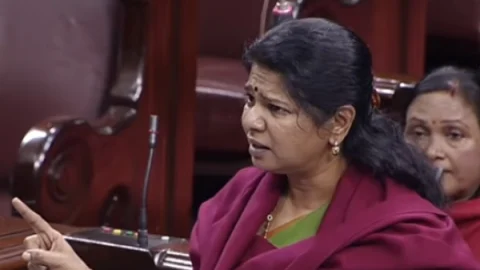 கனிமொழி