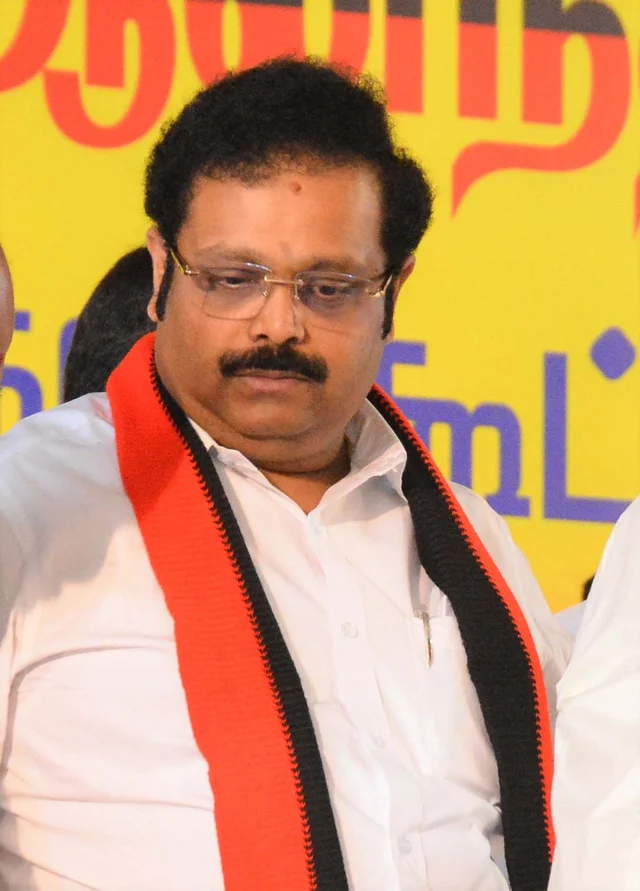 கதிர்ஆனந்த்