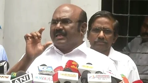 செய்தியாளர்களுக்குப் பேட்டி அளித்த அமைச்சர் ஜெயக்குமார்