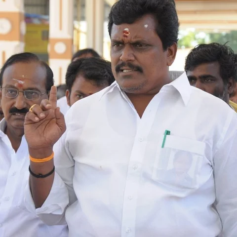 `கொந்தளித்த தங்க தமிழ்ச்செல்வன்!' - கொளுத்திப் போட்டதா கொங்கு மண்டலம்?