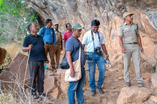 கரிக்கையூர் பாறை ஓவியங்கள் - வனத்துறையினர் உதவியுடன் களமிறங்கிய தொல்லியல்துறை!