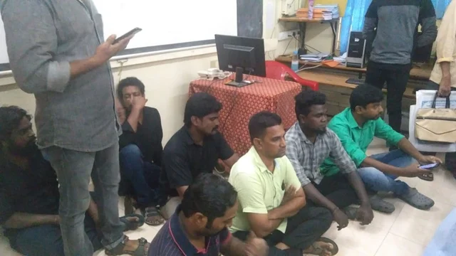 கலந்தாலோசனை அறையில் த.பெ.தி.கவினர்
