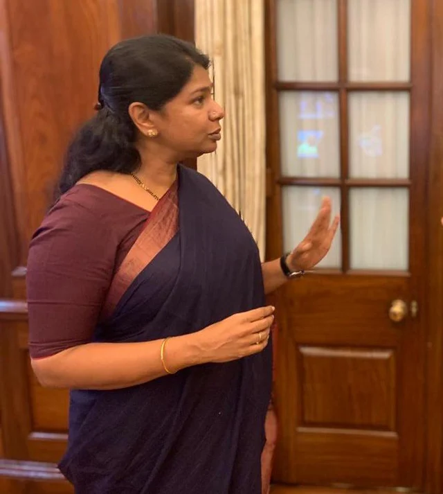 கனிமொழி