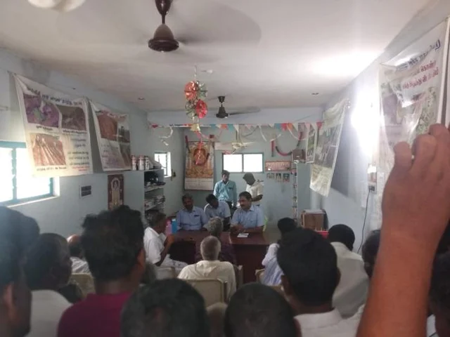 விகடன் செய்தி எதிரொலி... கரும்பு விவசாயிகளுடன் பேச்சுவார்த்தை நடத்திய ஆலை!