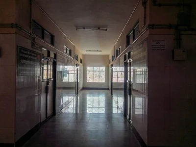பூட்டிக் கிடக்கும் அறைகள்