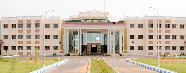 அரியலூர் கலெக்டர் ஆபிஸ்.
