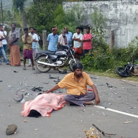 `டாஸ்மாக்கை மூடுங்கள்' - மனைவி சடலத்தோடு 4 மணி நேரம் போராடிய கோவை மருத்துவர்!