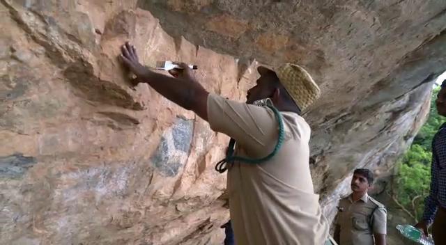 கரிக்கையூர் பாறை ஓவியங்கள் - வனத்துறையினர் உதவியுடன் களமிறங்கிய தொல்லியல்துறை!
